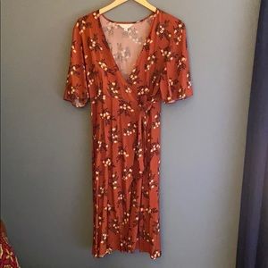 Maternity wrap dress
